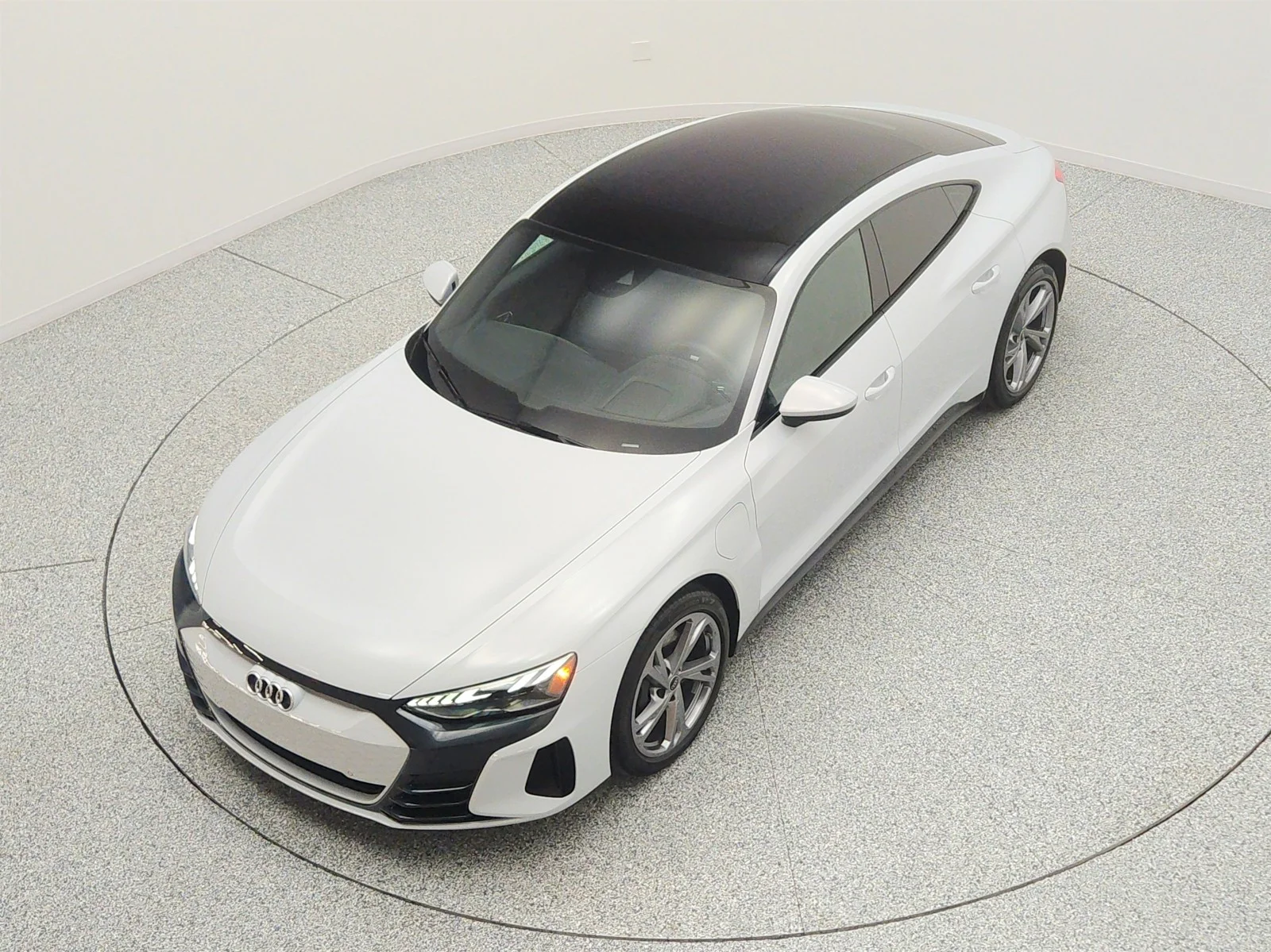 Used 2023 Suzuka Gray Metallic Audi quattro image 21