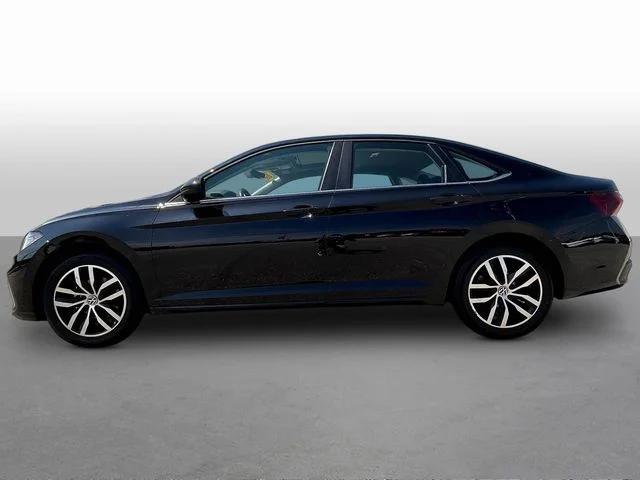 Used 2025  Volkswagen 1.5T SE image 4