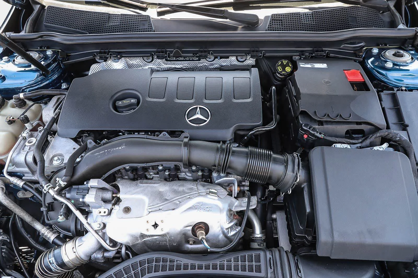 Used 2020 Denim Blue Metallic Mercedes-Benz CLA 250 image 28