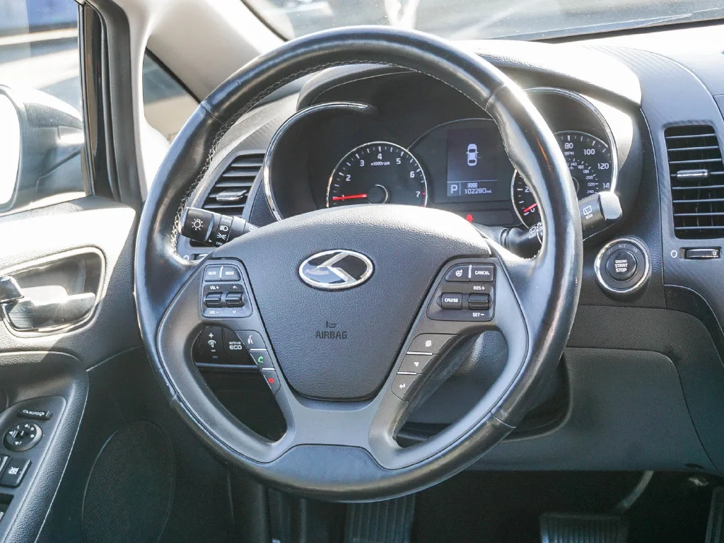 Used 2016 Black Kia EX image 16
