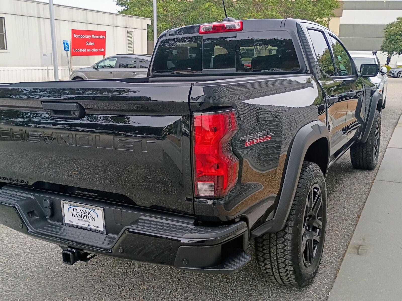 Used 2023 Black Chevrolet 4WD Trail Boss image 4