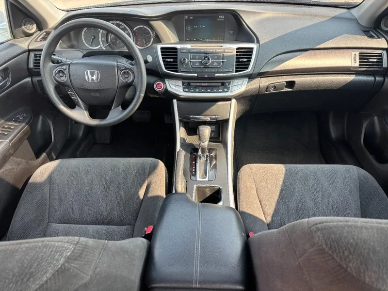 Used 2014 Alabaster Silver Metallic Honda EX image 12