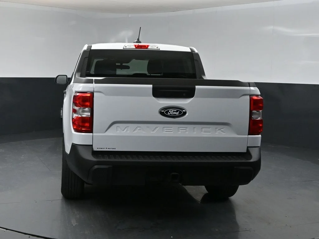 New 2026 Oxford White Ford XL image 3