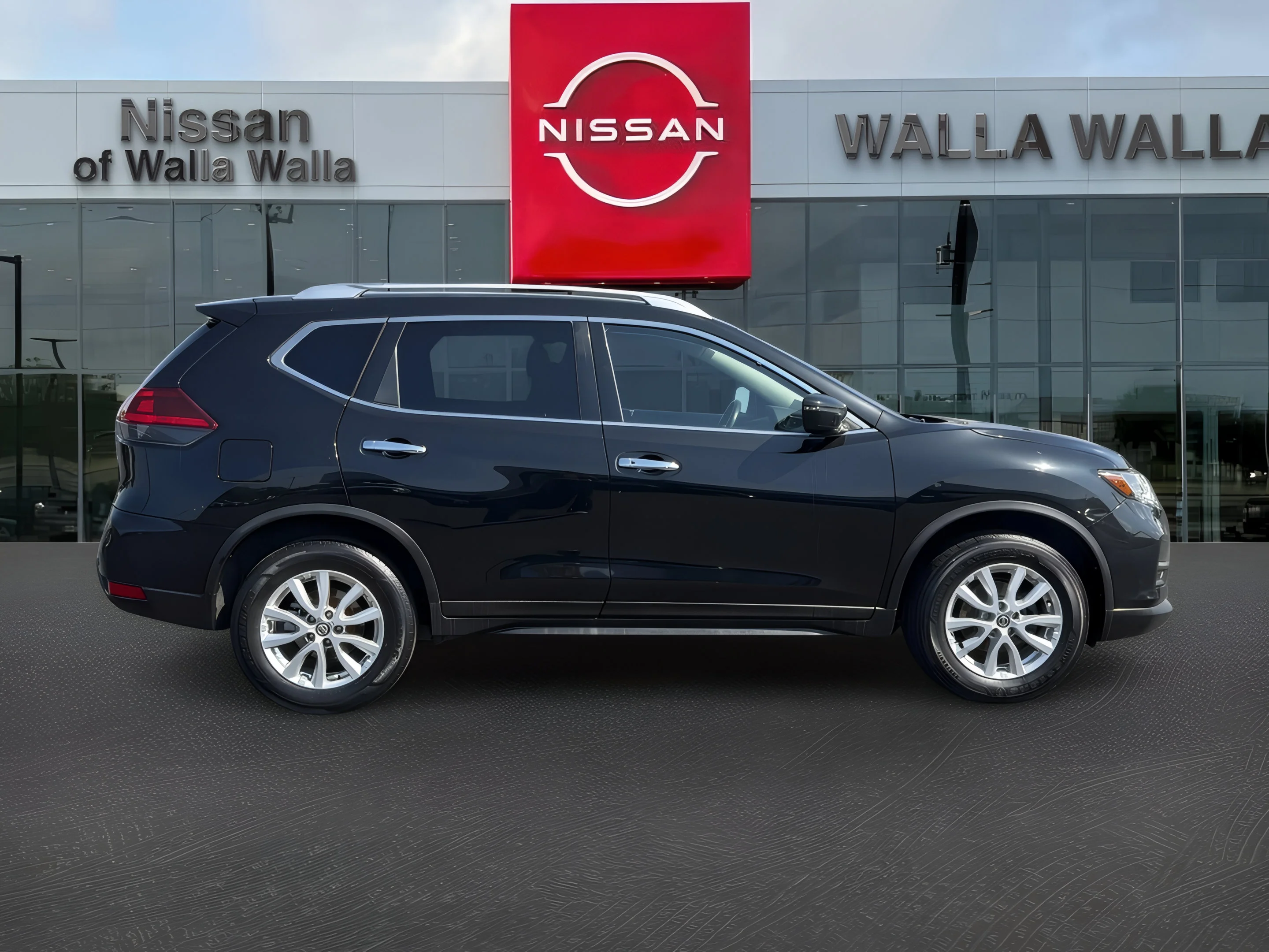 2020 Nissan Rogue SV - Photo 8