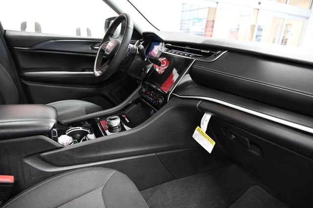 2023 Jeep Grand Cherokee Laredo - Photo 14