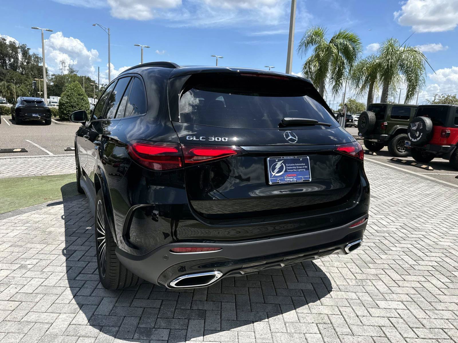New 2027 Black Mercedes-Benz 300 SUV image 9