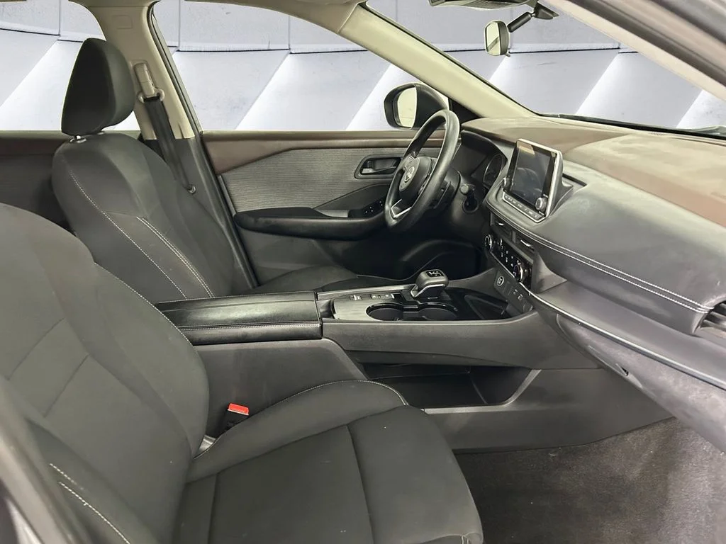 Used 2023 Gray Nissan S image 13