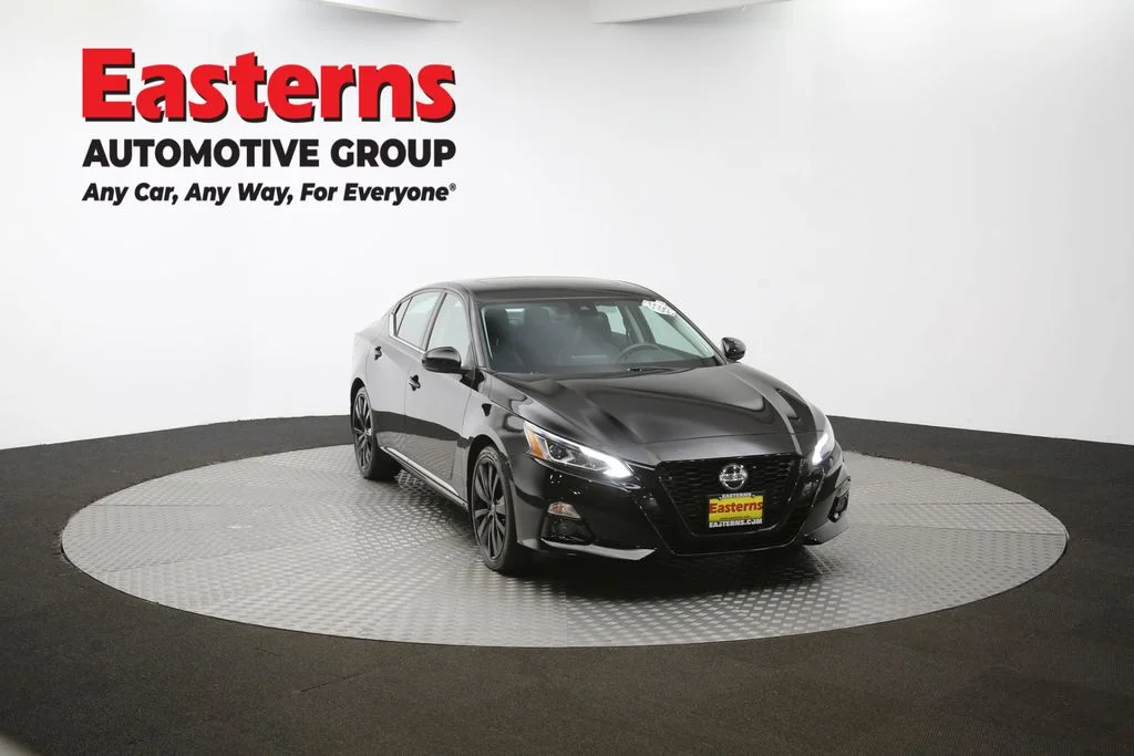Used 2022 Black Nissan 2.5 SR image 48