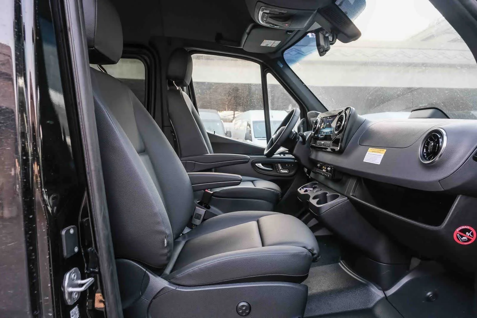 New 2026 Jet Black Mercedes-Benz Passenger 144WB High Roof AWD 2.0L I4 Diesel Turbo image 25