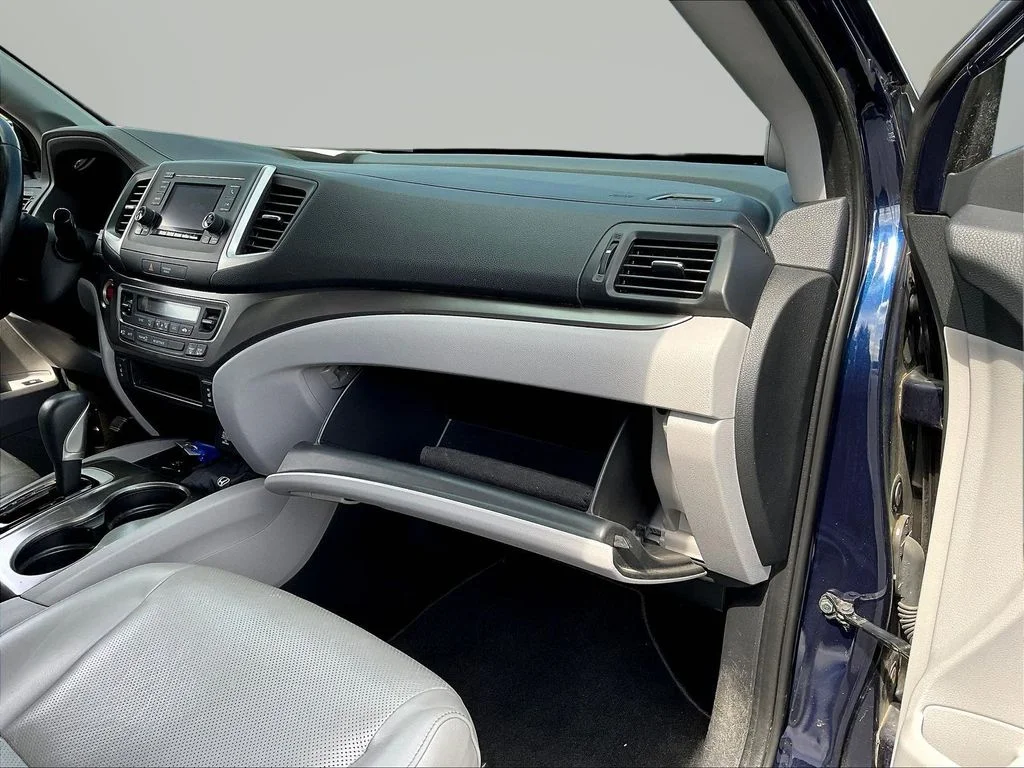 Certified Used 2019 Obsidian Blue Pearl Honda RTL image 29
