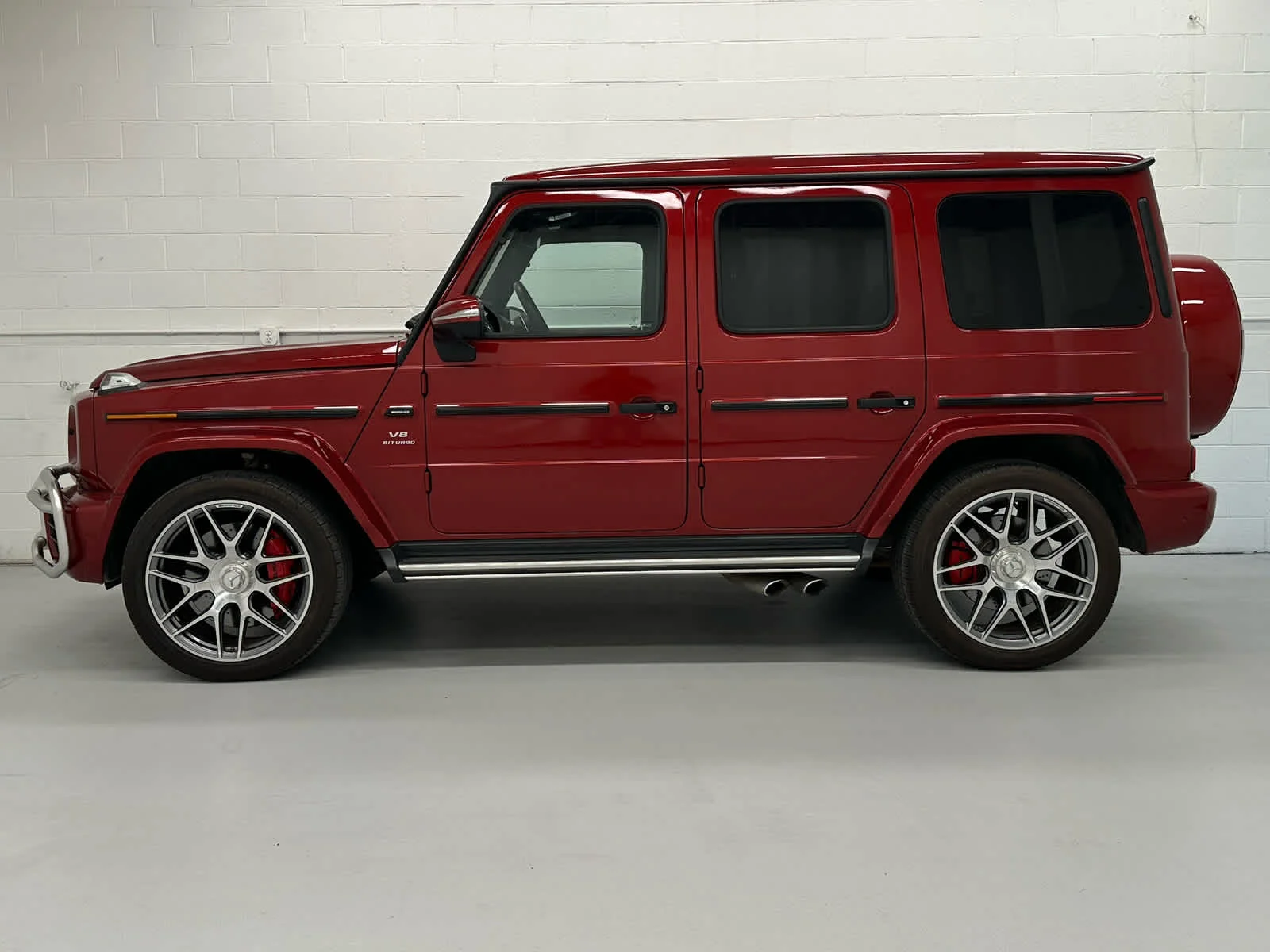 Used 2022 MANUFAKTUR Cardinal Red Metallic Mercedes-Benz AMG® G 63 image 3