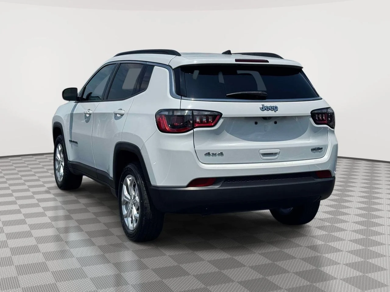 Used 2024 Bright White Clearcoat Jeep Latitude 4x4 image 7