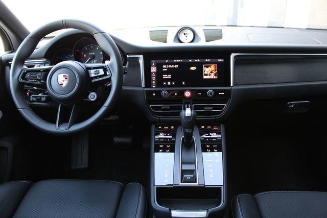 2026 Porsche Macan GTS - Photo 22