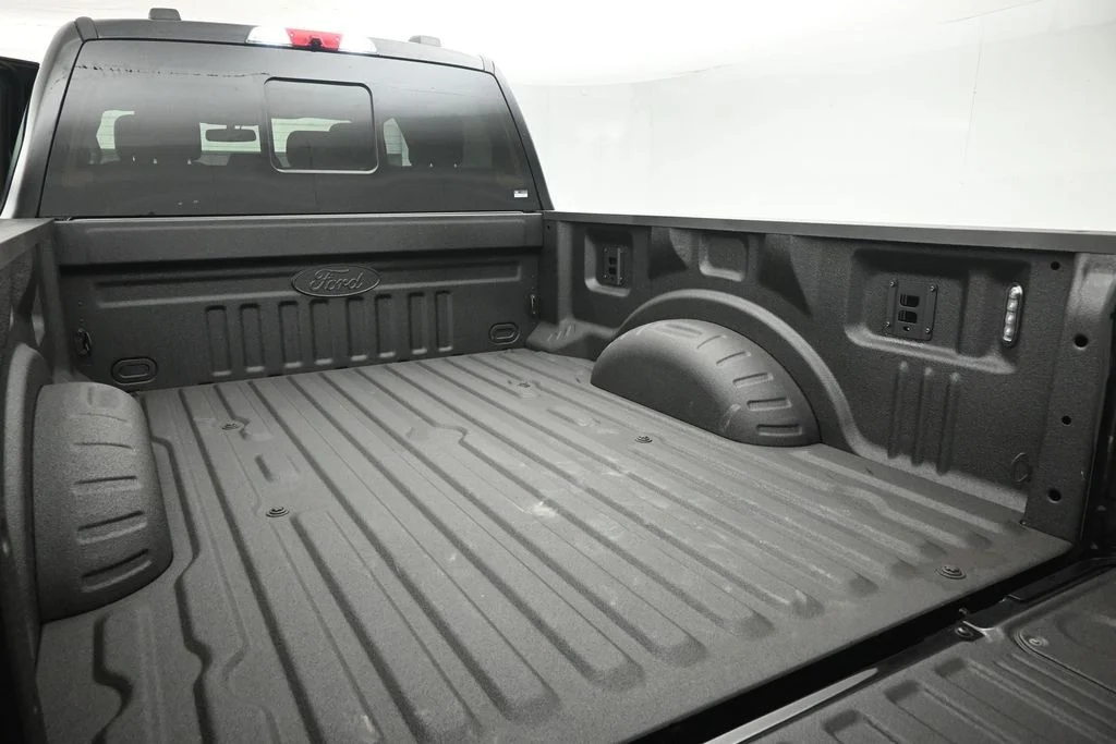 New 2026 Agate Black Metallic Ford Lariat image 8