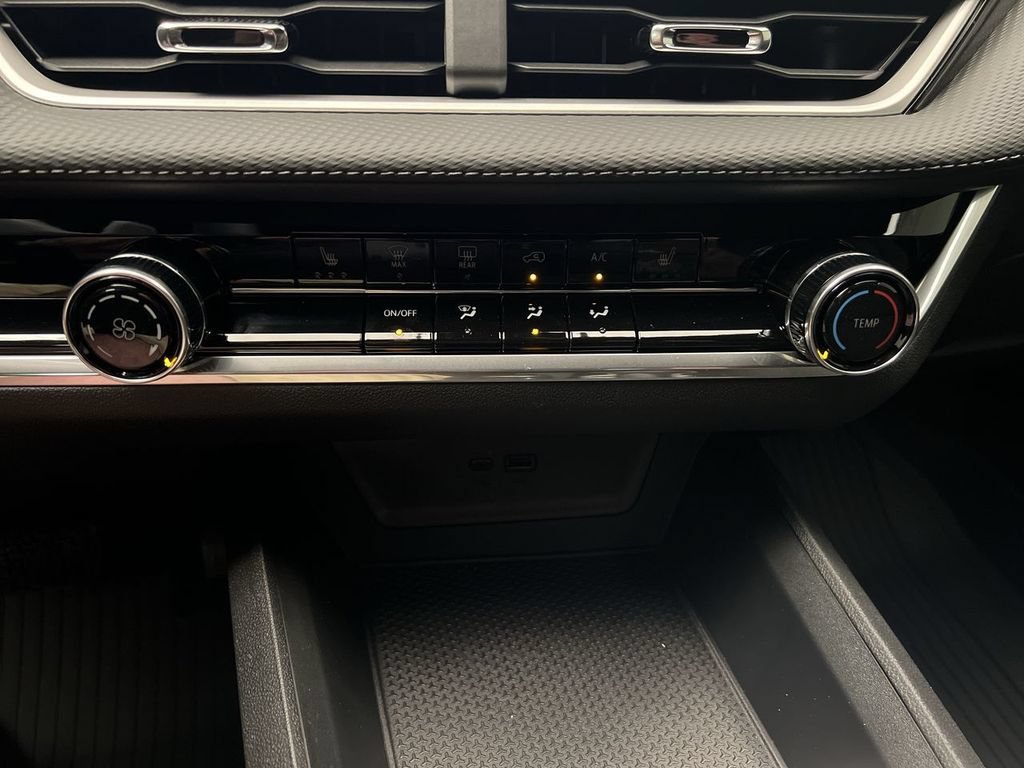 2026 Chevrolet Equinox LT - Photo 18