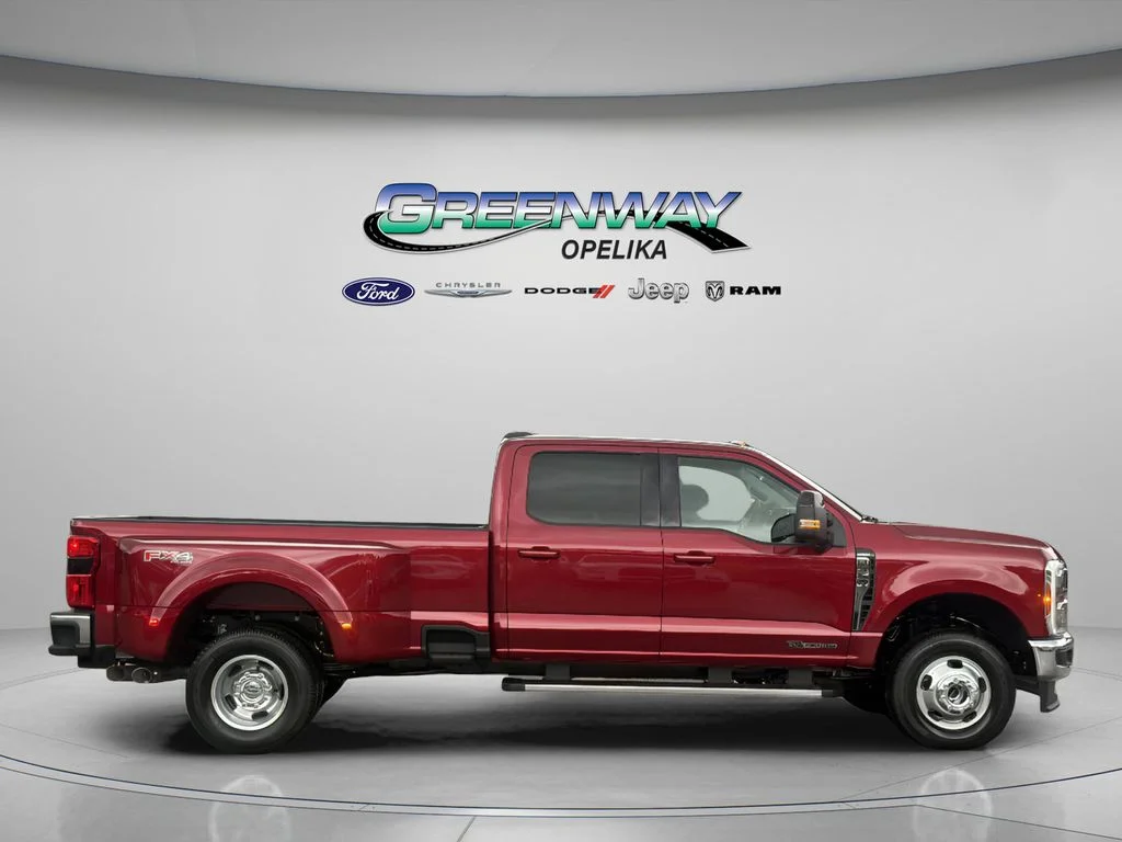 New 2026 Ruby Red Metallic Tinted Clearcoat Ford F-350® Lariat® image 38
