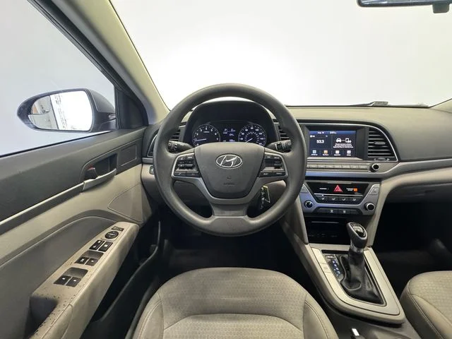 Used 2017 Shale Gray Metallic Hyundai SE image 24