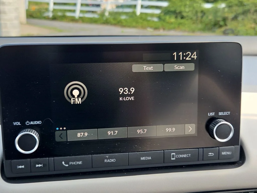 Used 2024 Silver Honda LX image 33