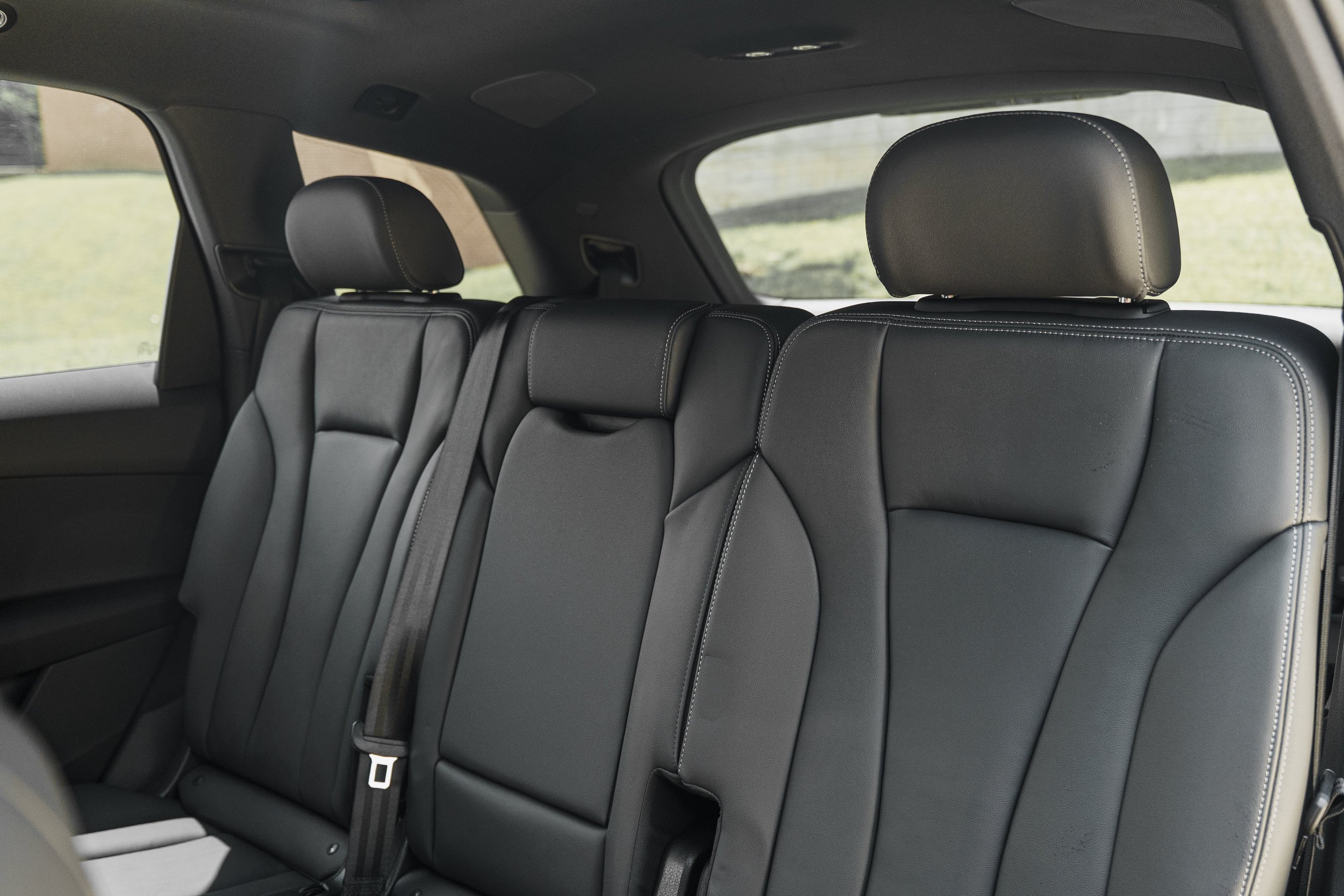 New 2026 MYTHOS BLACK Audi Premium image 25