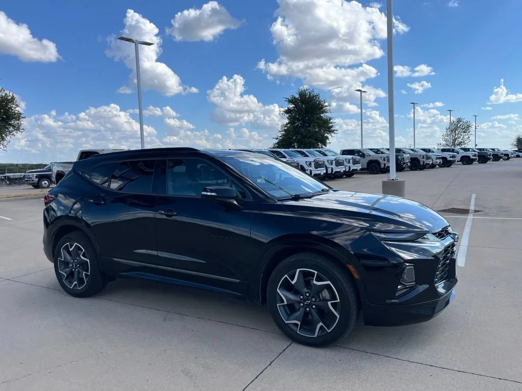 Used 2020 BLACK Chevrolet RS image 6