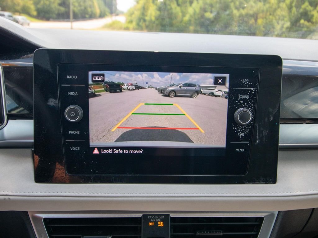 2025 Volkswagen Taos SE - Photo 28