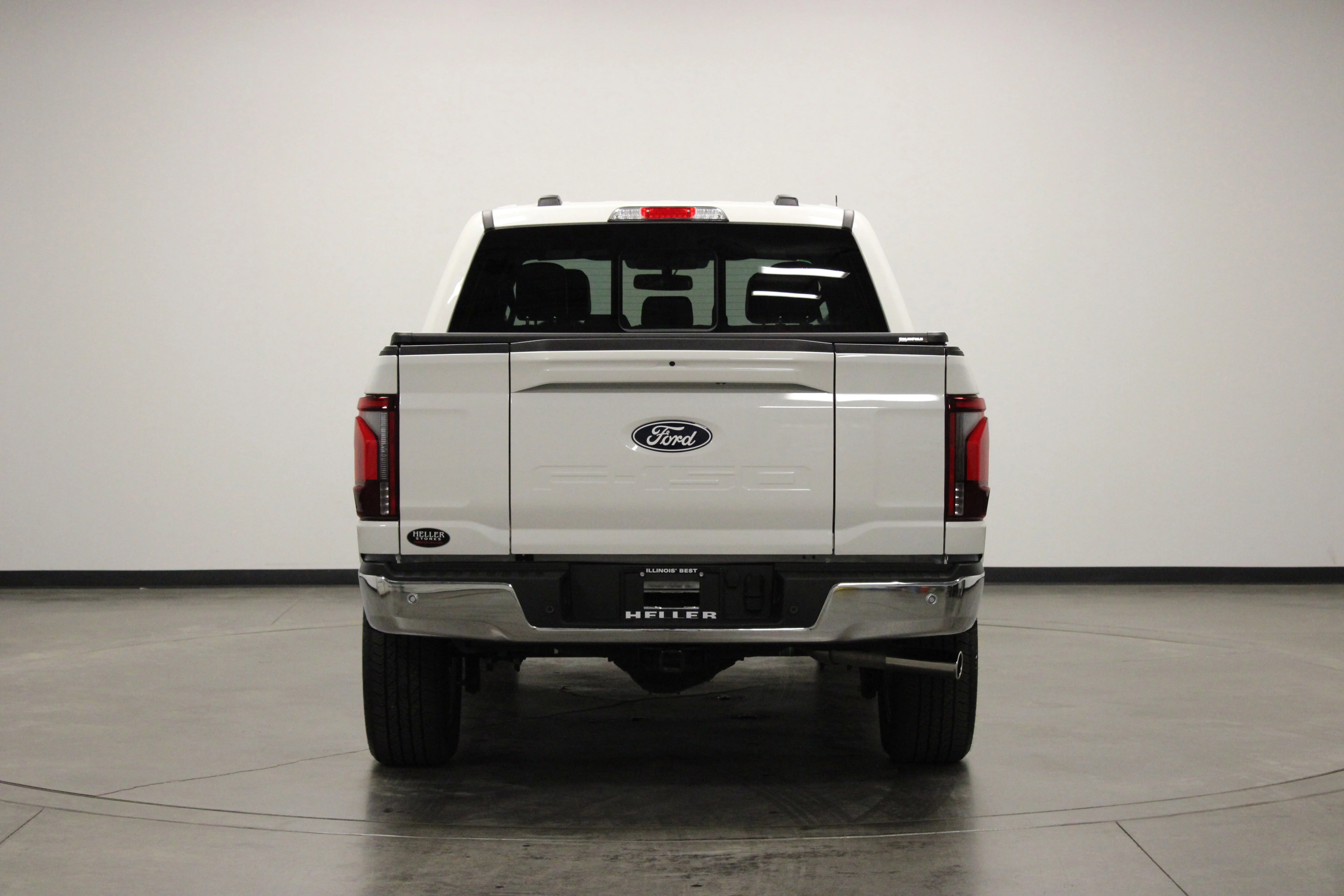 Used 2025 Star White Metallic Tri-Coat Ford LARIAT image 7