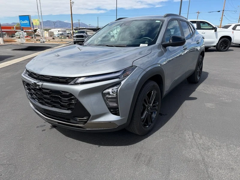 Used 2025 Sterling Gray Metallic Chevrolet ACTIV image 7