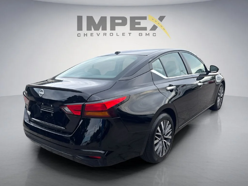 Used 2025 Black Nissan SV image 5