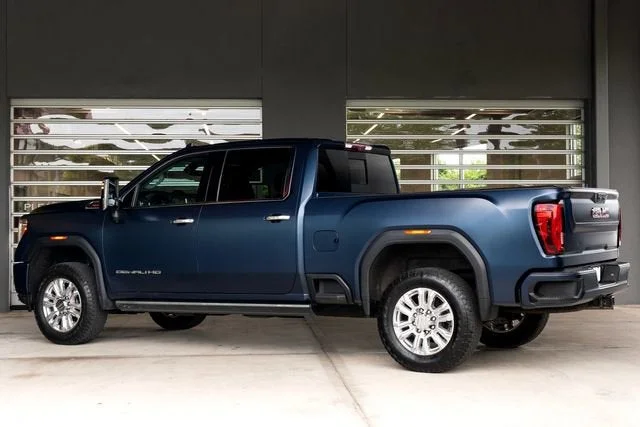 Used 2023 Pacific Blue Metallic GMC Denali image 3