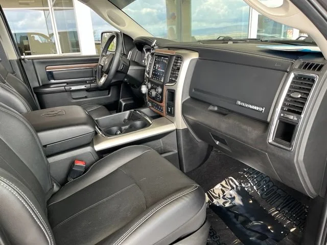 Used 2018 Granite Crystal Metallic Clearcoat Ram Laramie image 59