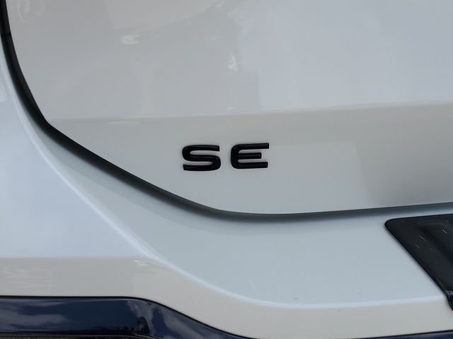 New 2026 White Volkswagen SE R-Line Black image 7