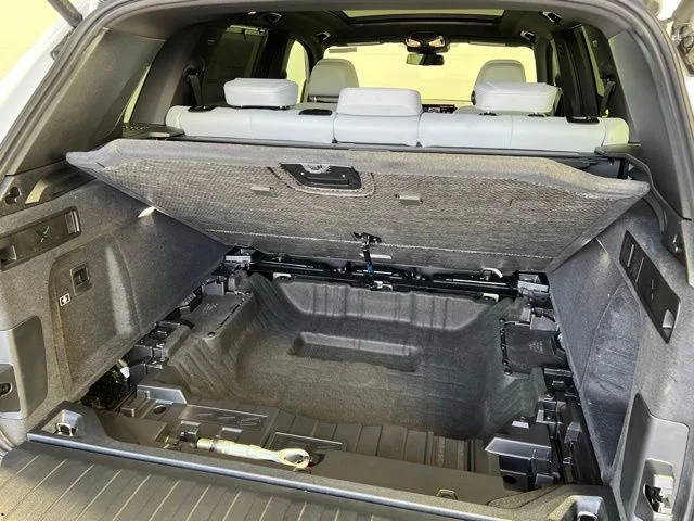 New 2026 Alpine White BMW sDrive40i image 43