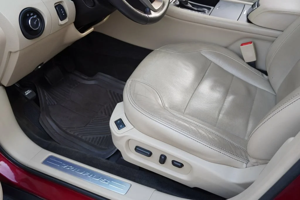 Used 2015 Red Ford Limited image 23
