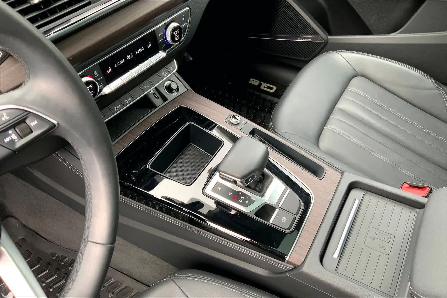 Used 2021 WHITE Audi Premium Plus image 16