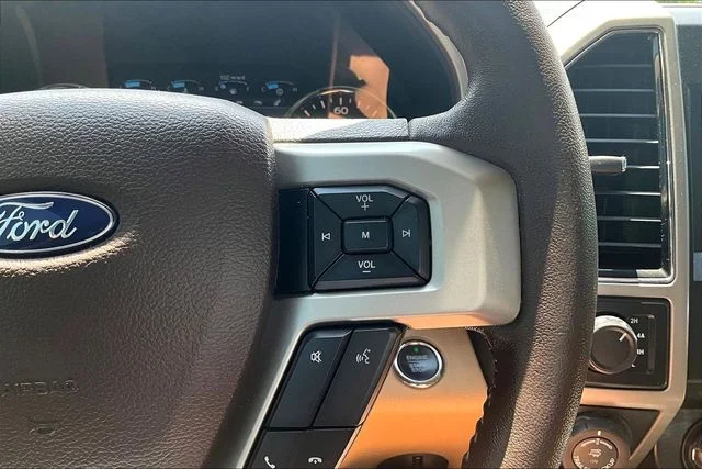 Used 2018 White Gold Ford Lariat image 12