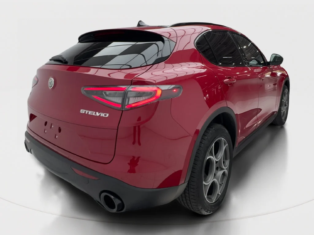 New 2026 Red Alfa Romeo Base image 10