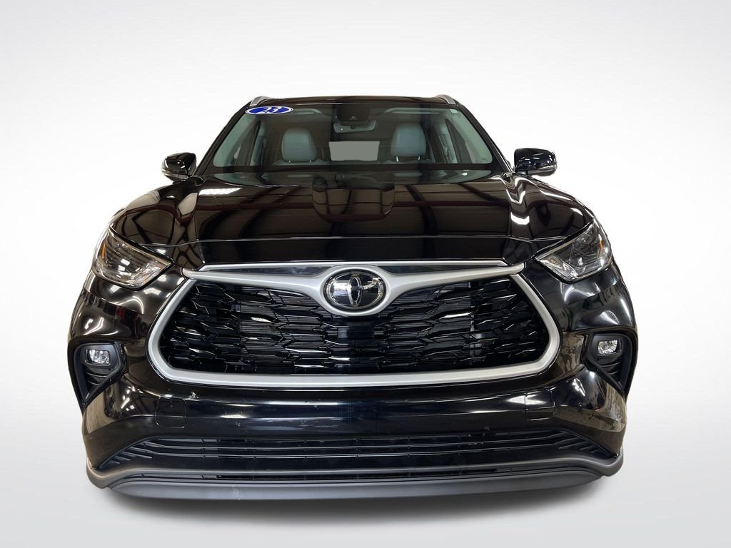 Used 2023 Black Toyota XLE image 8
