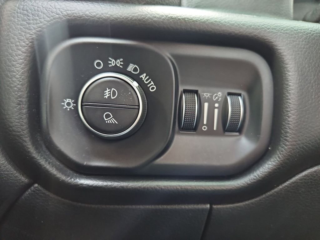 Used 2020 Crystal Metallic Ram Laramie image 18