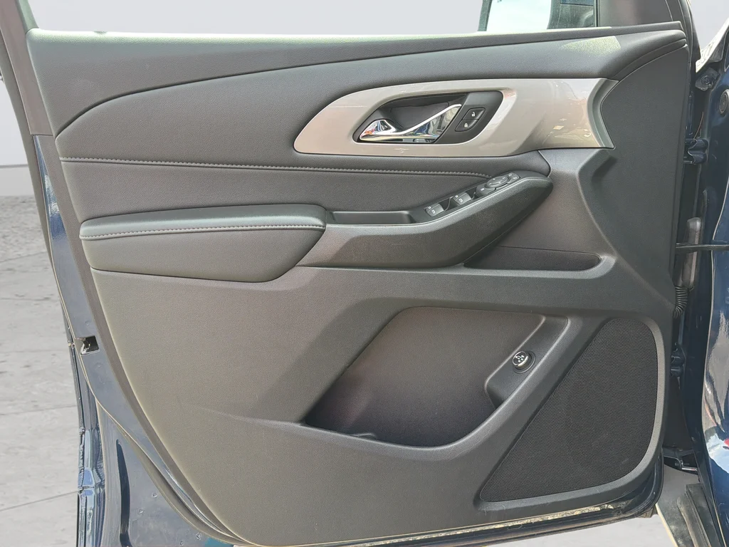Used 2023 Blue Chevrolet LT image 11