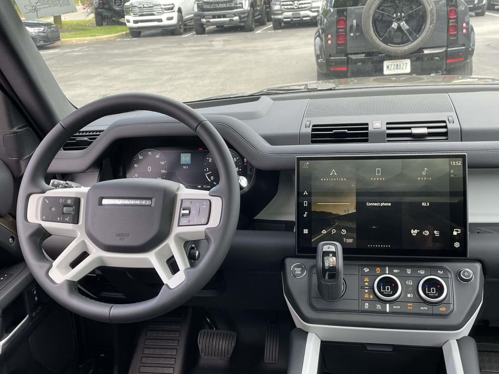 New 2026 Gondwana Stone Land Rover X-Dynamic SE image 21