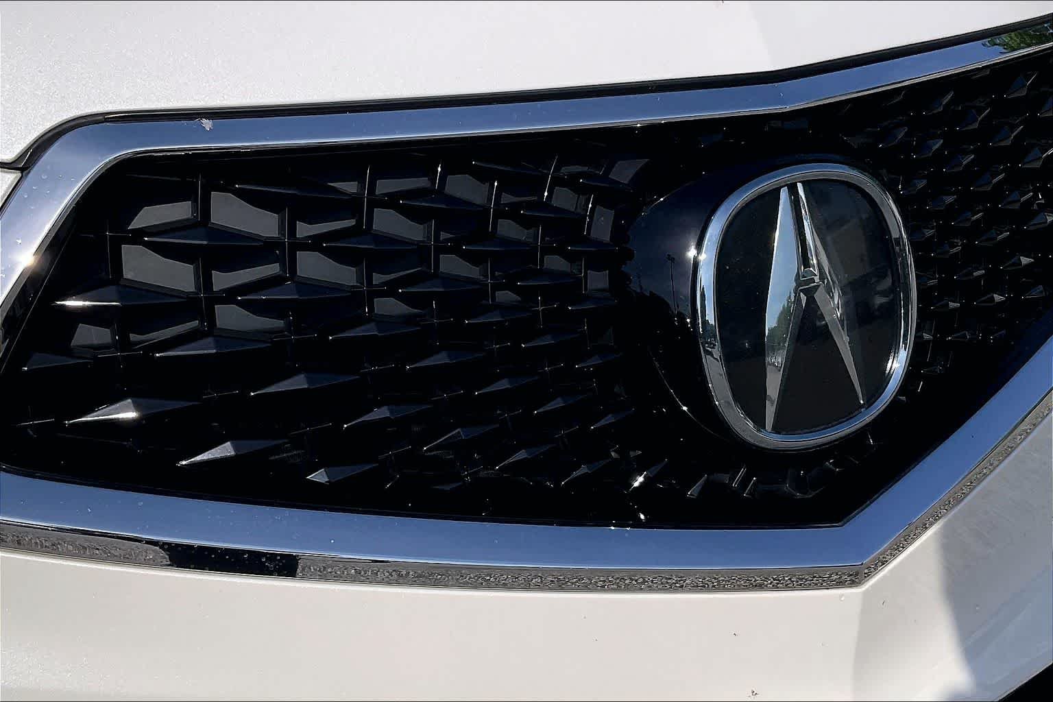 Used 2020 Platinum White Pearl Acura  image 31