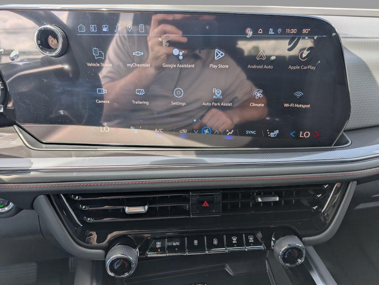 2026 Chevrolet Suburban RST - Photo 22