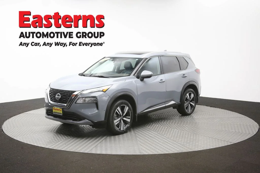 Used 2023 Gray Nissan SL image 58