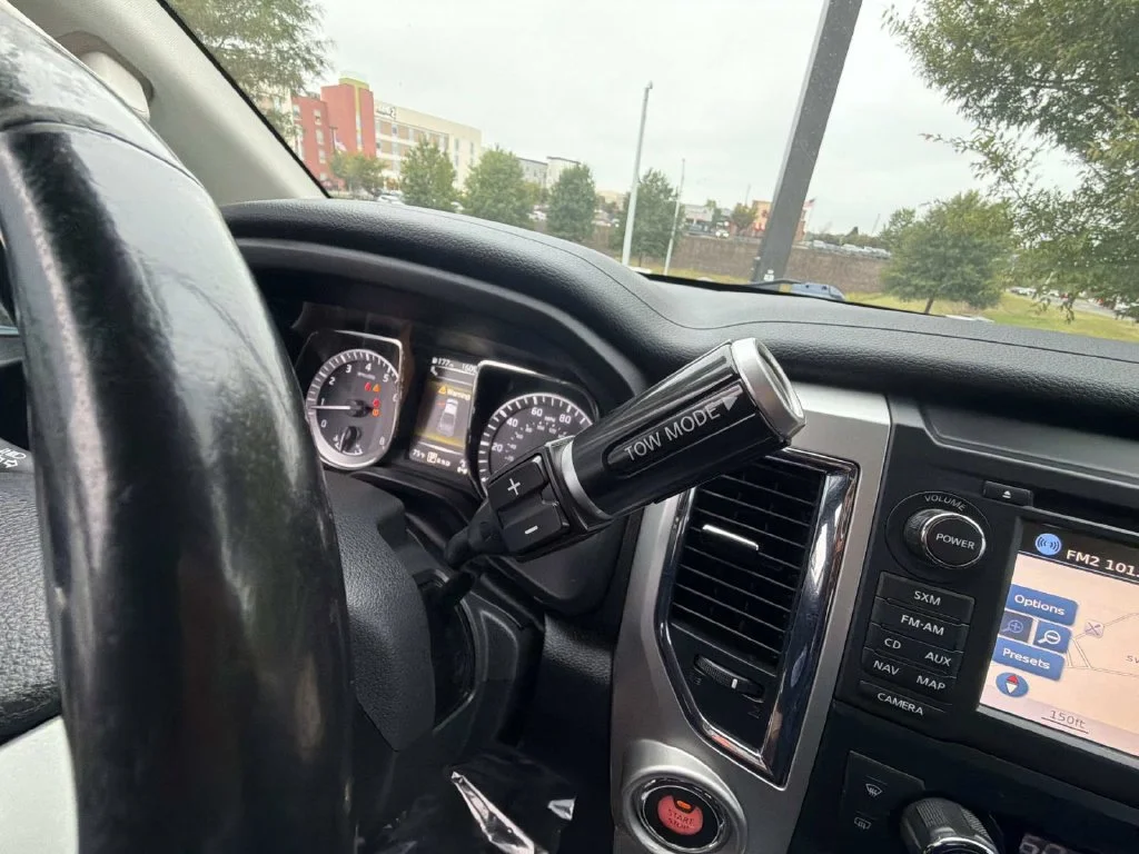 Used 2018 White Nissan SV image 24