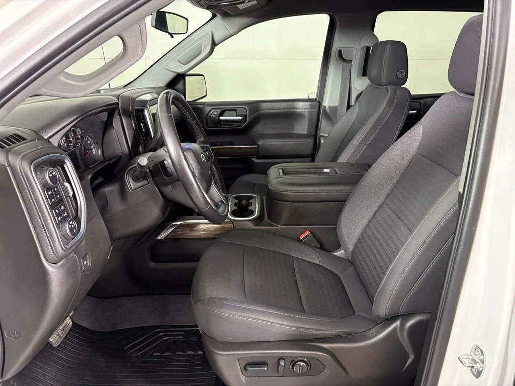 Used 2022 Beige Chevrolet RST image 19