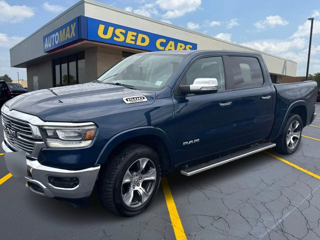 2019 RAM 1500 Laramie 4x4 Crew Cab 5'7's photo