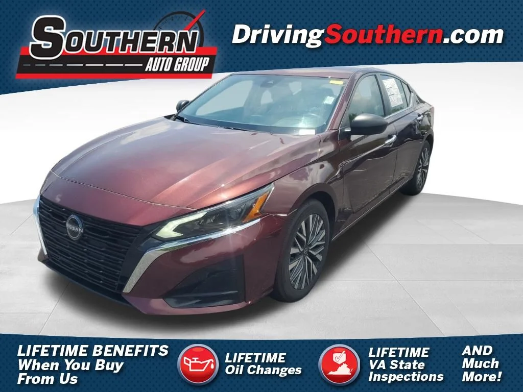 Used 2024 Red Nissan 2.5 SV image 1
