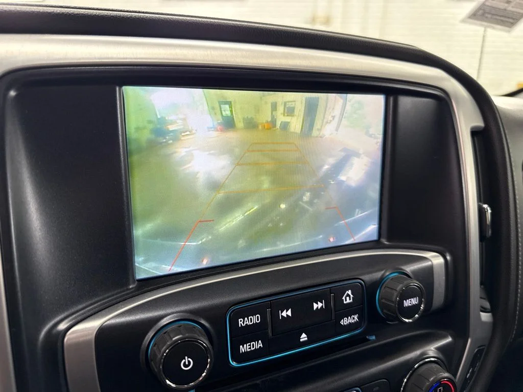 Used 2019 White GMC SLE image 30