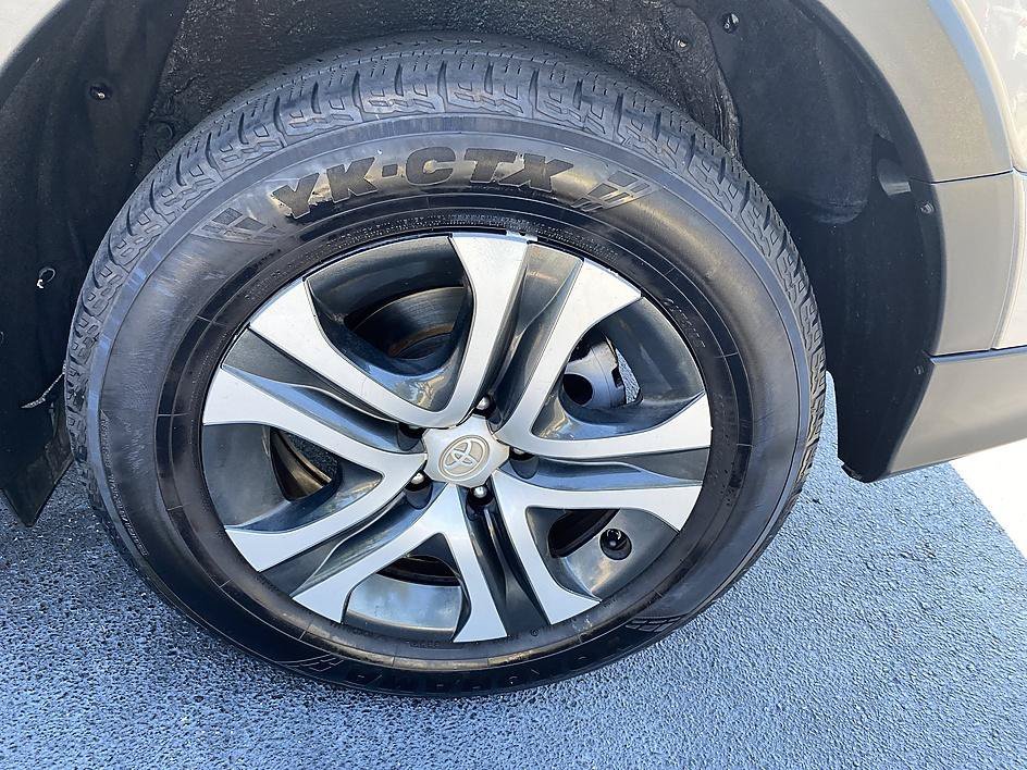 Used 2018 Silver Sky Metallic Toyota LE image 26