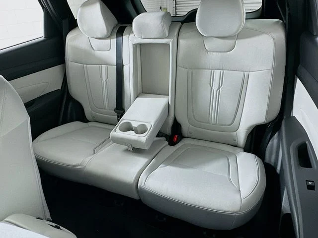 New 2026 Hyundai TUCSON SEL
